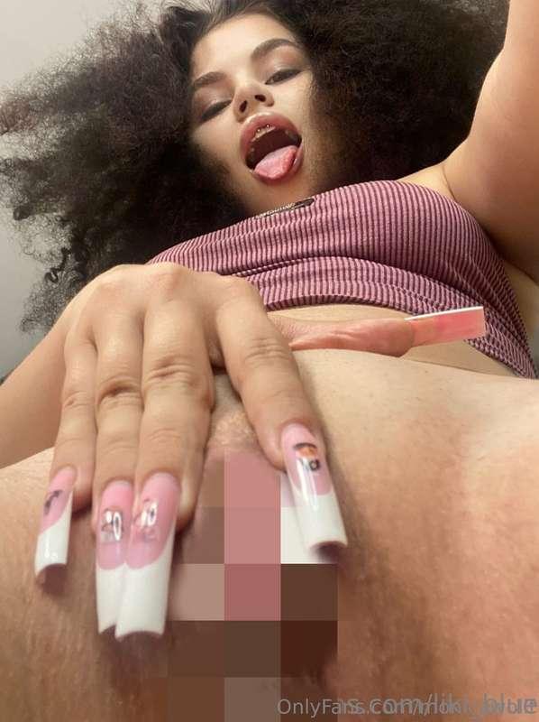 💗 This demure @liki_blue waiting to be seduced 😍 Get pussy w..