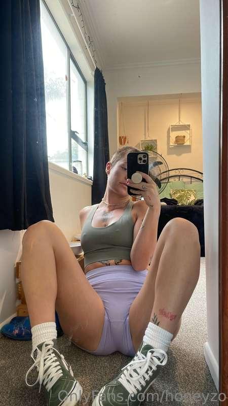 got ready for the gym but now i want you in my room 😏