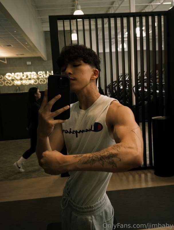 enjoy the free pics 🔥