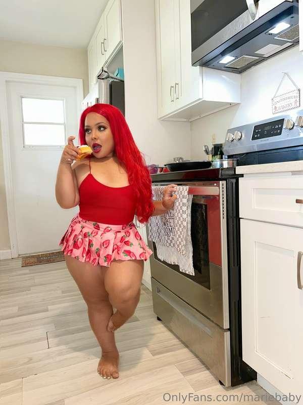 Made of skin, sin, and sass 😈🧁