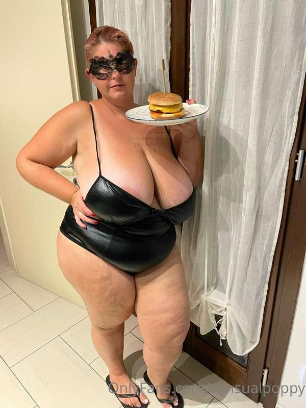 lunch is served ... who offers me the dessert? 😉😘