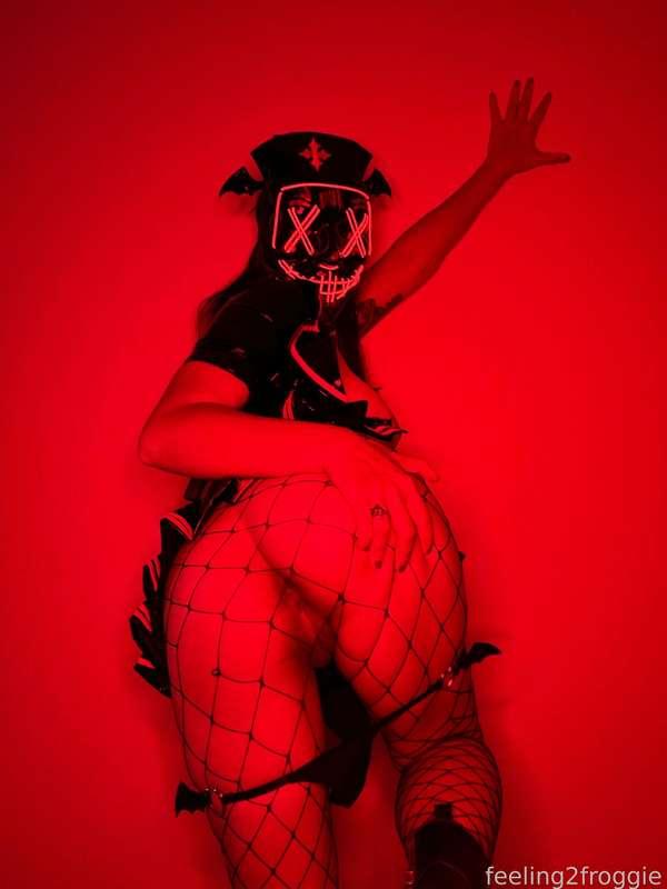 HAPPY HALLOWEEN HORNY PEOPLE IN MY PHONE!!! 

anyways let me examine what you got in ur pants.. i promise it won’t hurt (; 

[ #fyp #latex #egirl #nurse #cosplay #costume #cute #halloween #boobs #fishnets ]