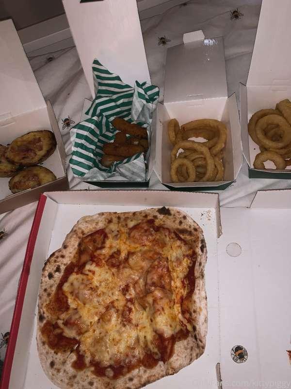 Last night’s dinner for 1 😋 

I completely forgot to take a ..