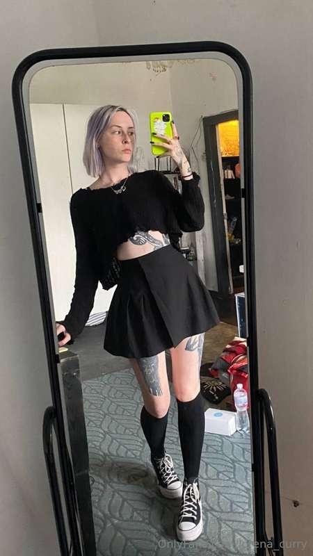 it's time to wear a skirt😜
