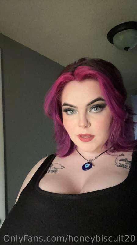 Comment below cosplay ideas 😘