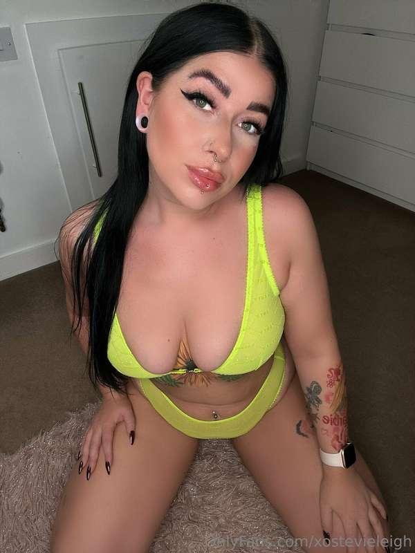 Something bright to brighten up your day! 🥰