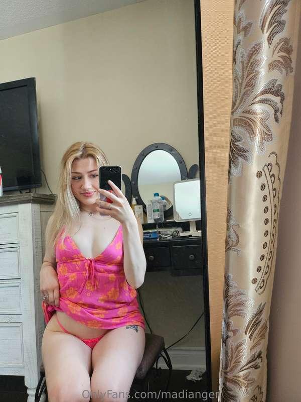 Outfit for the day 🍉🥰 it's finally summer weather! Check you..