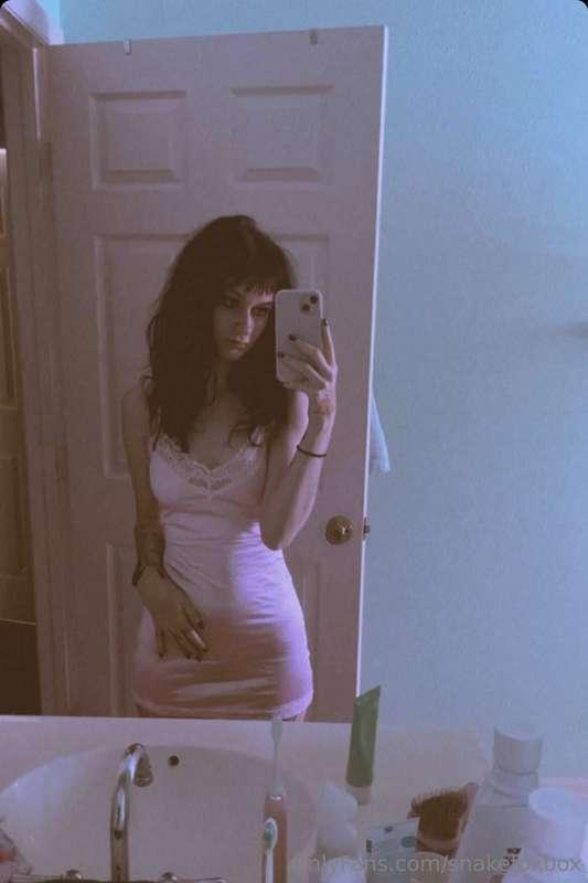 Come crawl into bed with meeee 🫶🏻