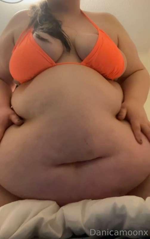 Come roll around and play in bed with me! I'll get on top so..