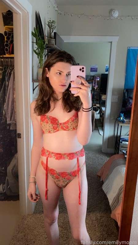 A got a new lingerie set that is to DIE for! Naturally, I had to cum in it 😋


#fyp #trans #transgirl #transgender #girldick #girlcock #tranny #mtf #m2f #18 #19 #sissy #sissyslut #boytogirl #tgirl #ts #tg #transwoman #transexual #tgirl #teen

