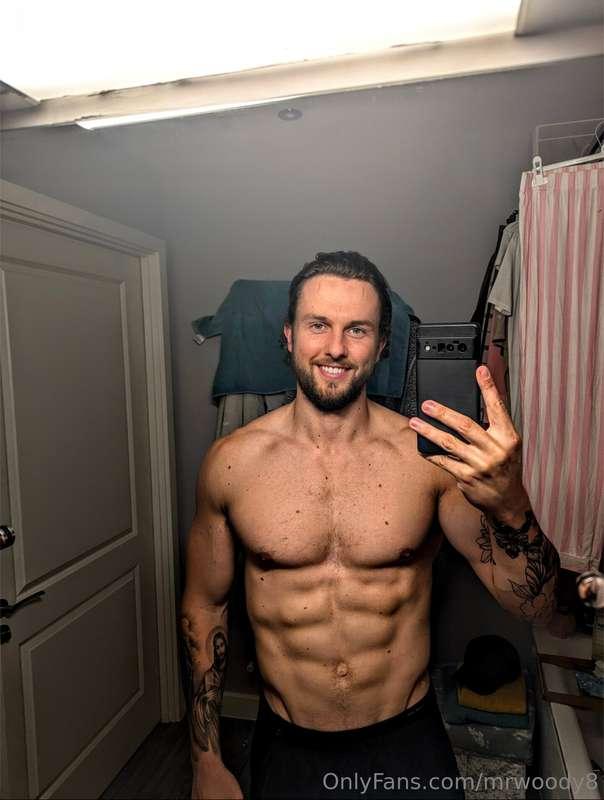 Horny and ripped  😈😉🔥💪
