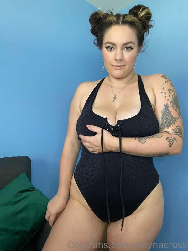 Would you cum on my tan lines?