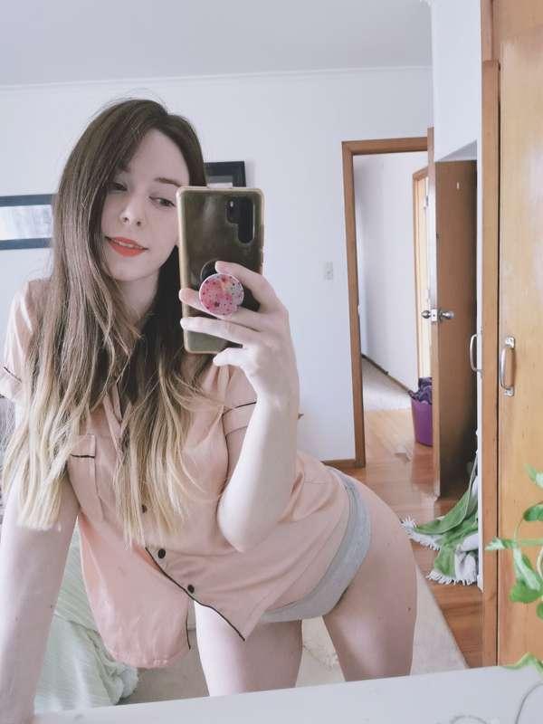This sleeeeeepy girl lives in pj's

Tip $15 for the rest 😴💕
