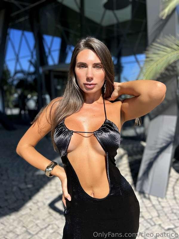 What color do you think looks best on me?