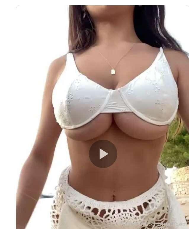 press play 🥥 🤍 ▶️