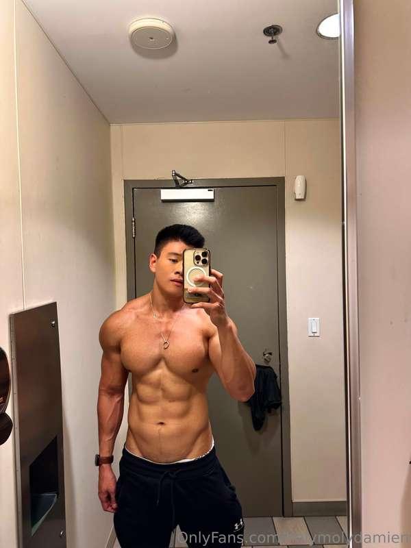 Hey there 😈 

Onlyfans.com/xdamienloux