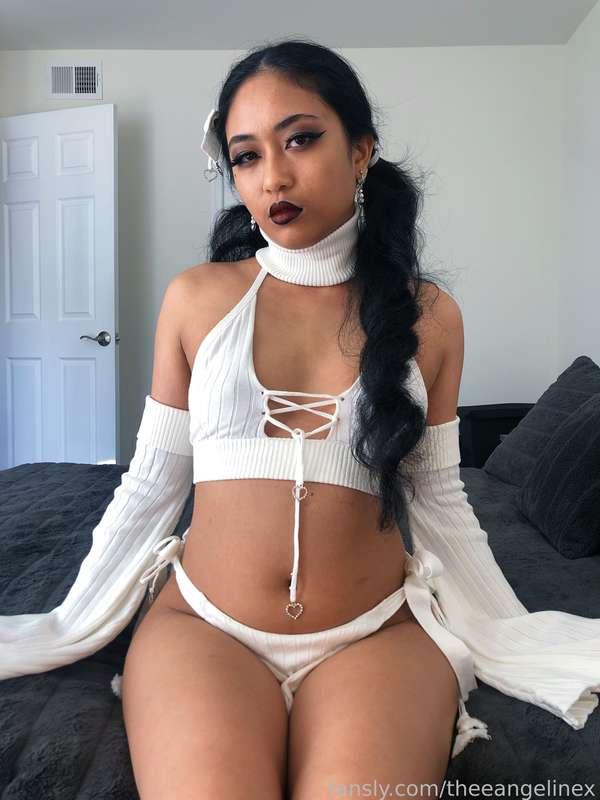 theeangelinex image #1