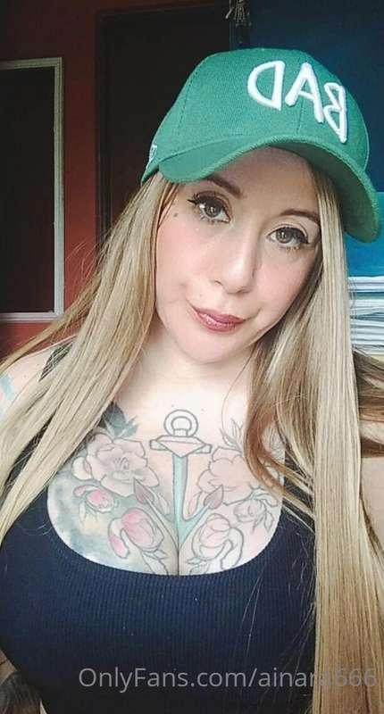 I'am so  bored 😔anyone who wants to play with me ?? 🤭🤭😋😋❤