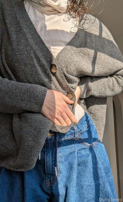Hiding some things under my sweater 🥰

#irl #cute #jeans #underboob #pinknipples #waist #tummy