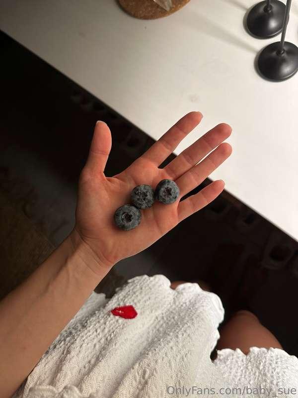 I love such large and juicy blueberries, it’s a pity that th..