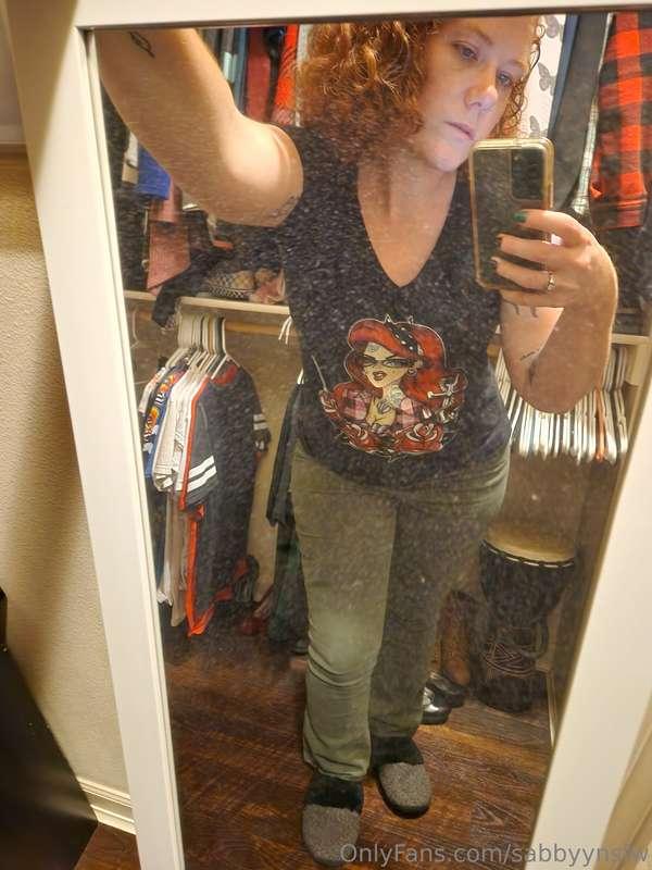 Fun little strip tease photo dump.