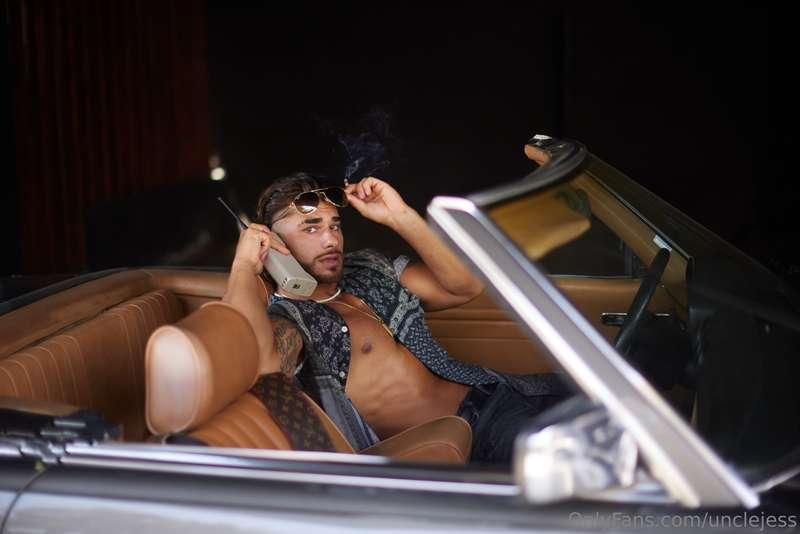 You hopping in? We goin down town🤭💦🍆