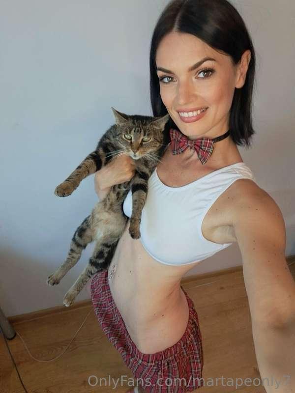 My cat is posing better than me 😻🙈 Have no doubts.