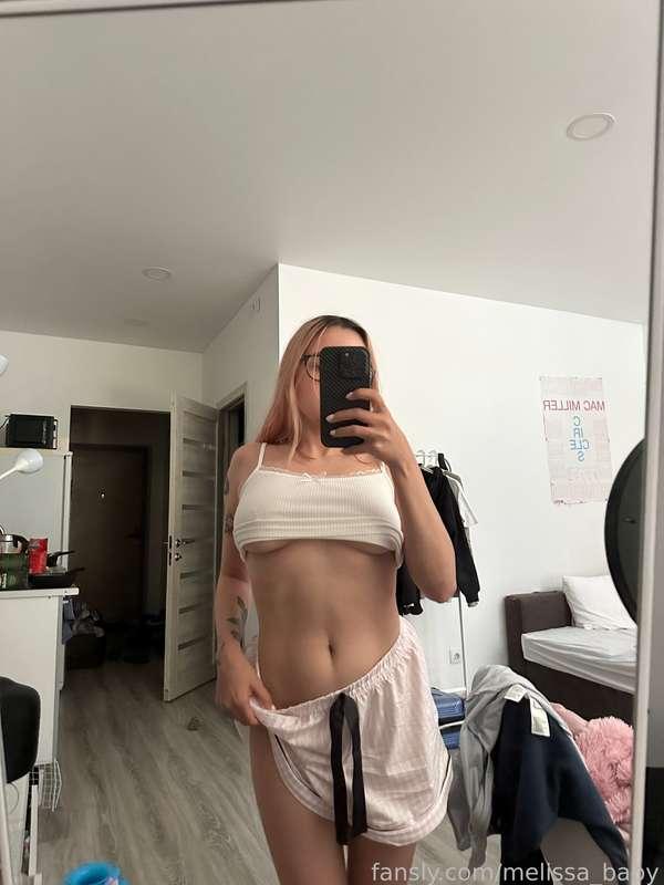 ~ good mo 

#petite #teen #belly #alt #egirl #young #loli #cute 