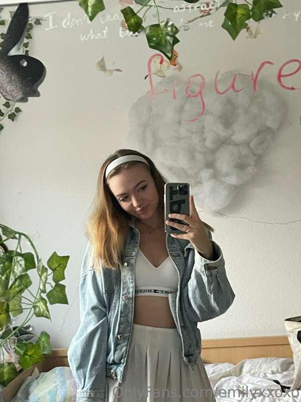 It's so hot today...hope my boobs won't fall out of this tin..