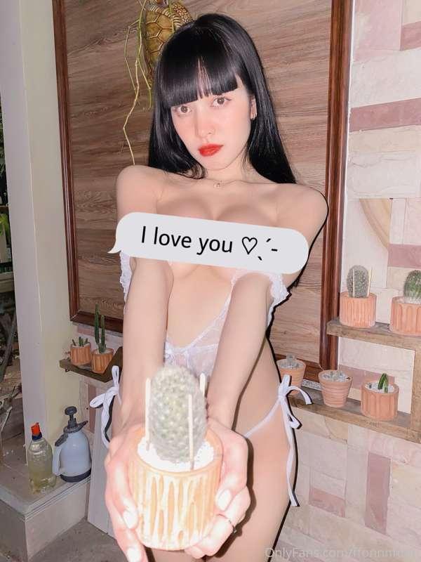https://onlyfans.com/pataraporn