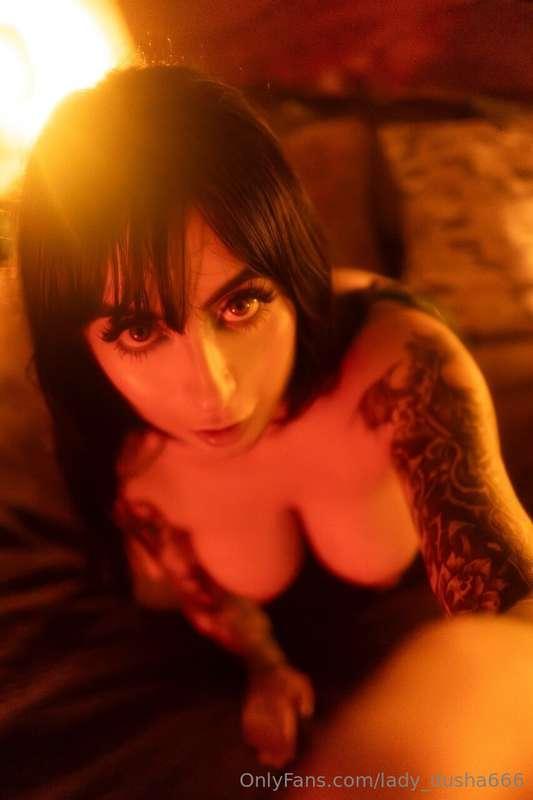 Ven, vamos a portarnos mal. 🖤