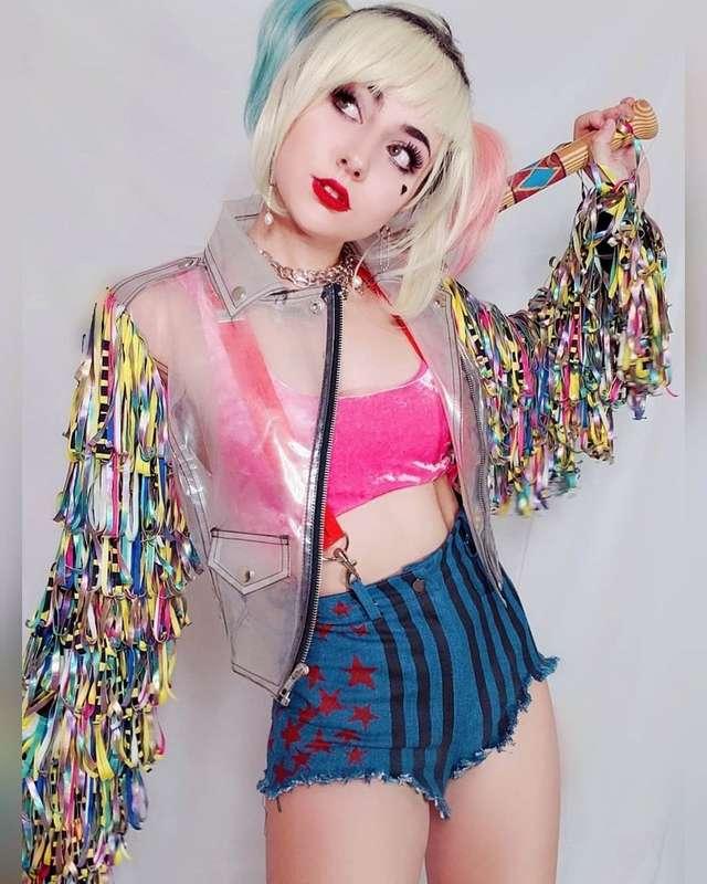 Hey, Puddin'! You may recognize @karrigantaylor from TikTok,..