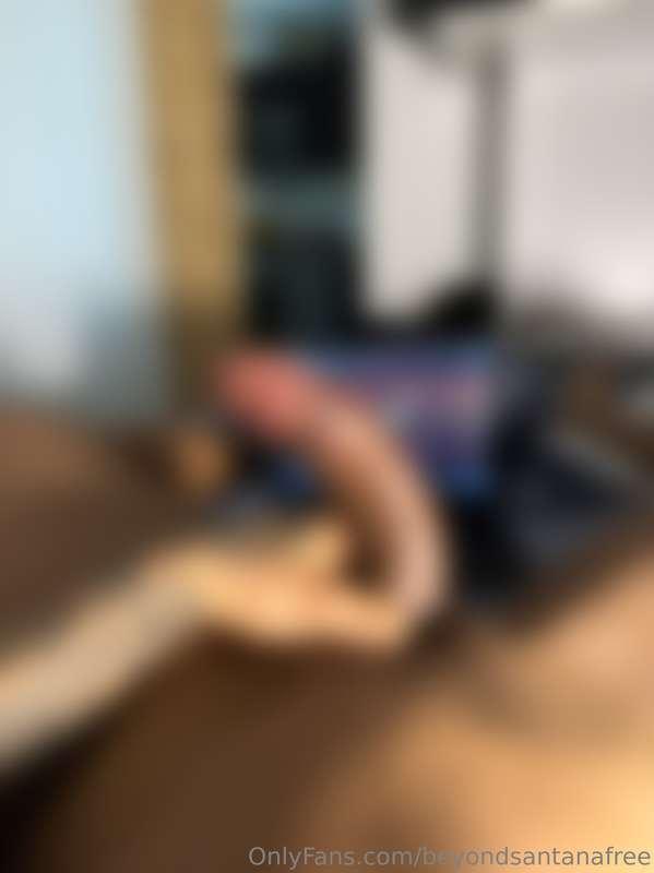 WARMING UP 🔥 JUST POSTED‼️‼️ 10 EXPLICIT COCK PICTURES 😈 
GR..