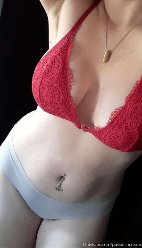 Who else like big titties! I know i do;)👅