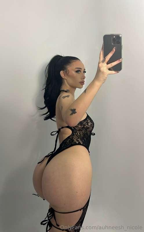 double cheeked up on a Monday evening 🍑