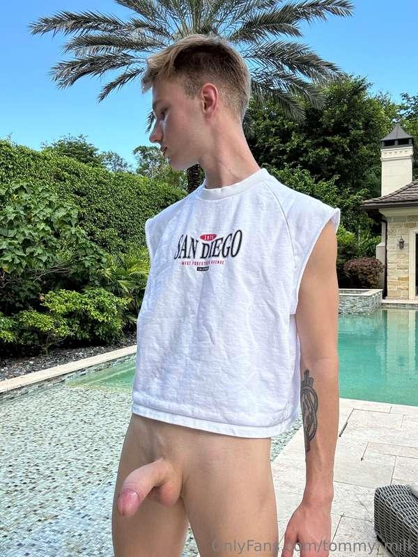 swim or sunbathe? 💦