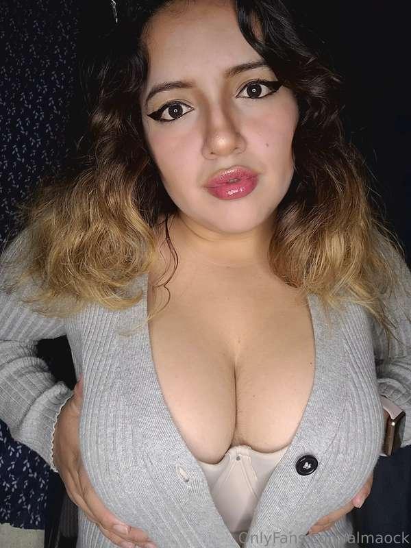TE GUSTA COMO REBOTAN?🍈🍈 ➡️TE INVITO A VER UN POCO MÁS DE MI..