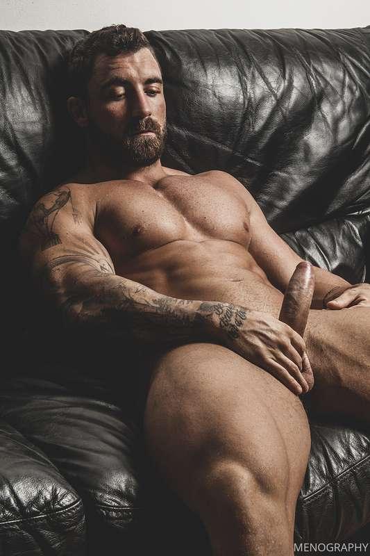 Who wants to get down and suck on muscle boy cam wright?