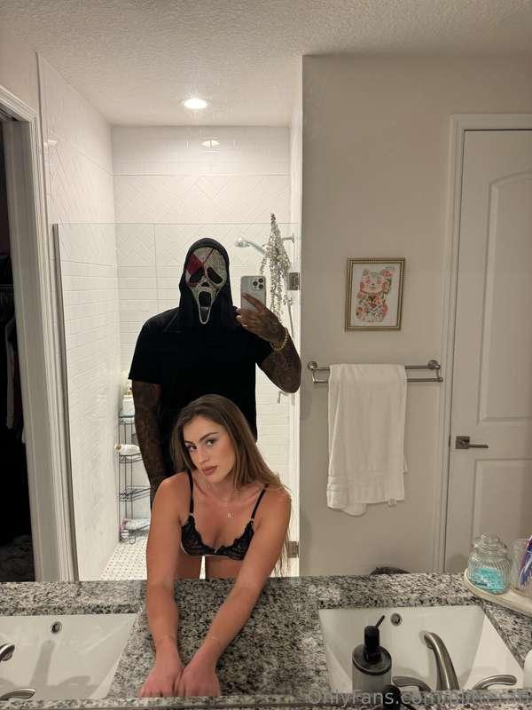 Please don’t k*ll me Mr.Ghostface! 