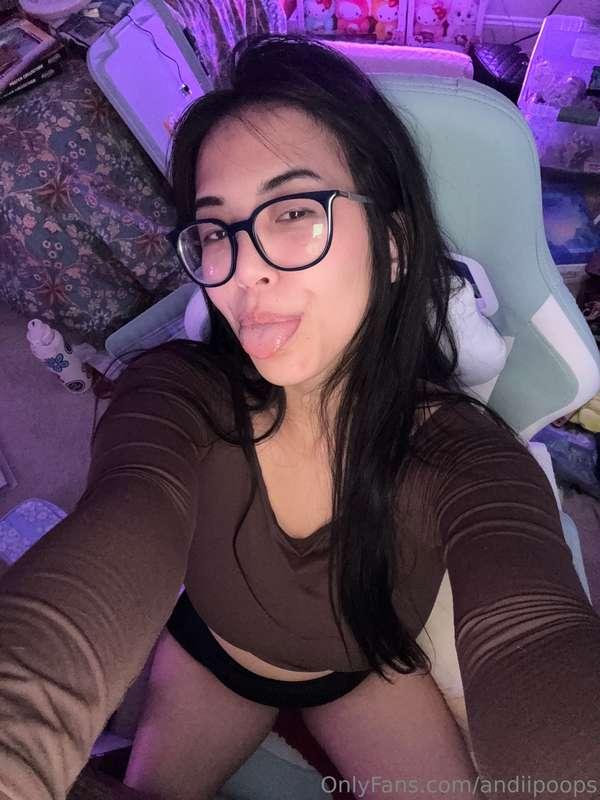 mommy loves u 