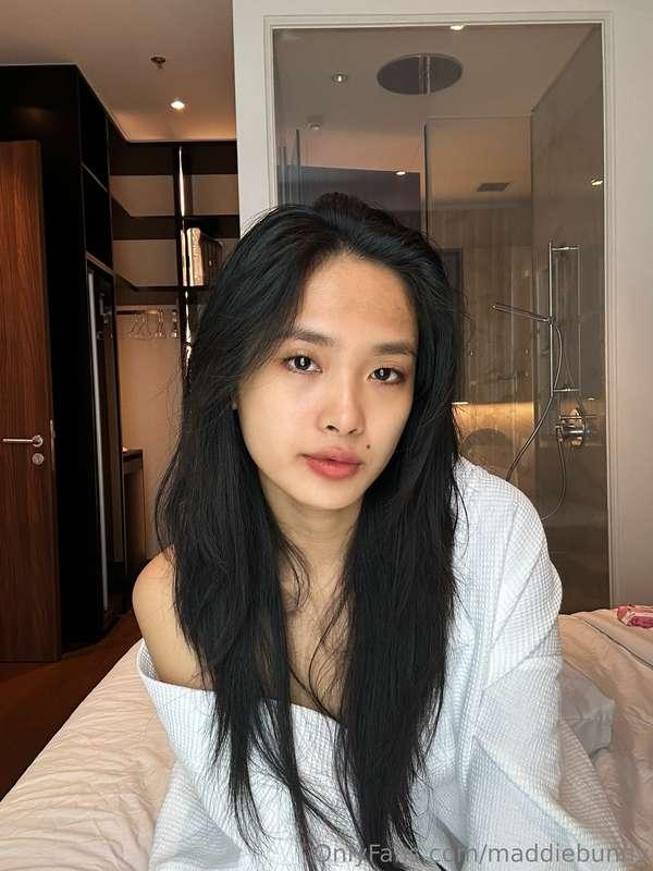 can I be your new favorite Asian gf? 🥰