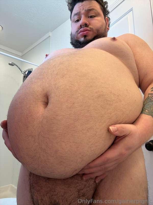 A morph a horny friend did of me becoming a blimp