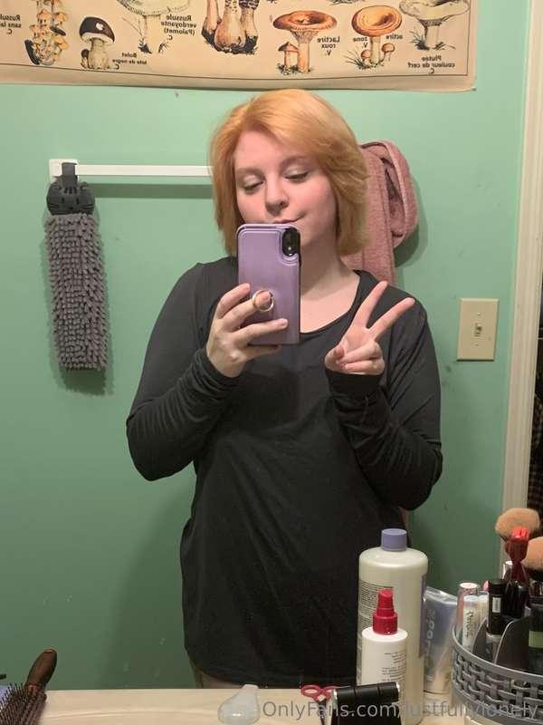 New hair, new full body nudes UwU   Recovering today from be..