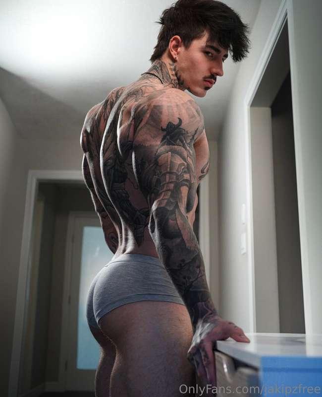 Are you cumming to bed or what 😏..?

My VIP gallery 😈🔞👉 @Jak..