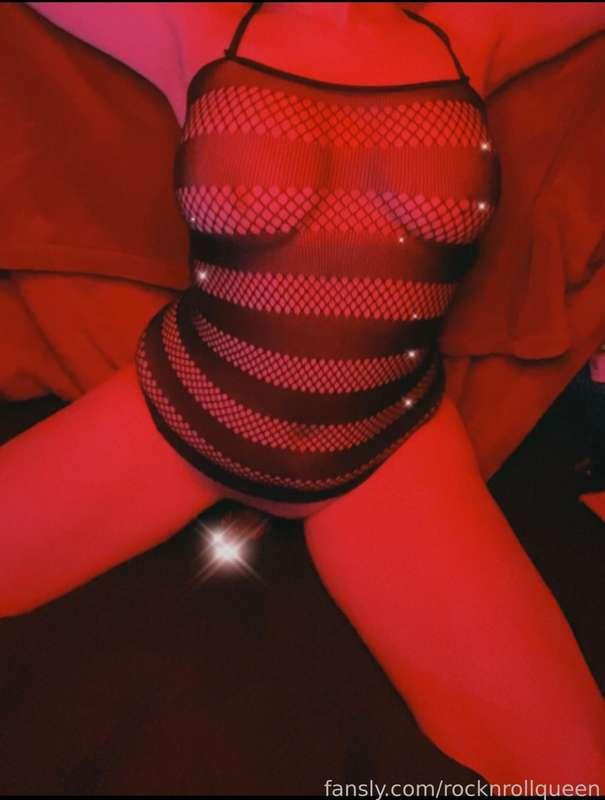 rocknrollqueen image #1