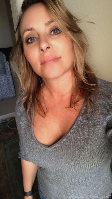 I’m not one to bitch and moan but this Monday can kiss my bu..