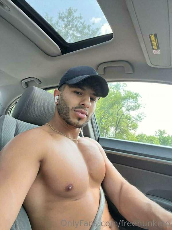 Do you wanna drive safe with me? 😏👣