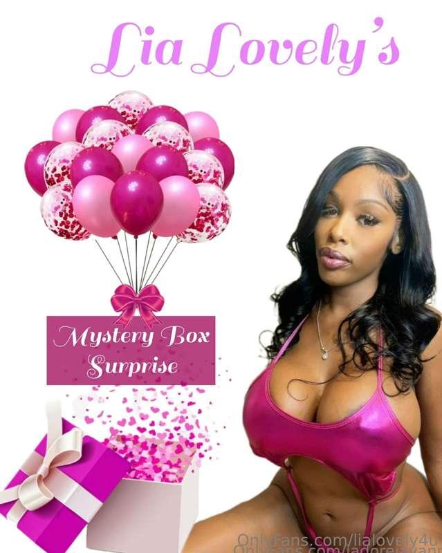 🎊 MYSTERY BOX🎊🎁 -$5 
🎉1 minute Custom Video 
🎊3 clips 
🎉10 m..