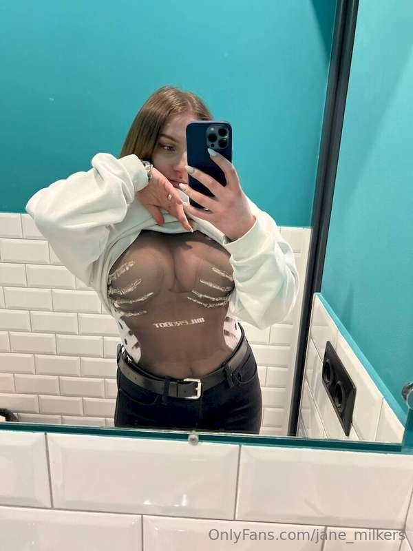 🍓@lil_sofi🍓Take a look at 🍭 @lil_sofi🍭-the way to enjoy the ..