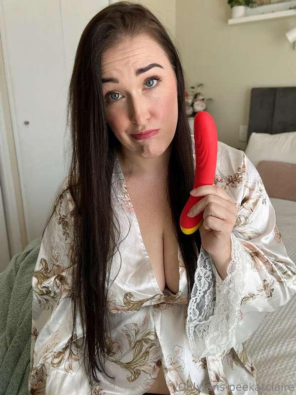 It’s a sad day today. My favourite vibrator has stopped work..
